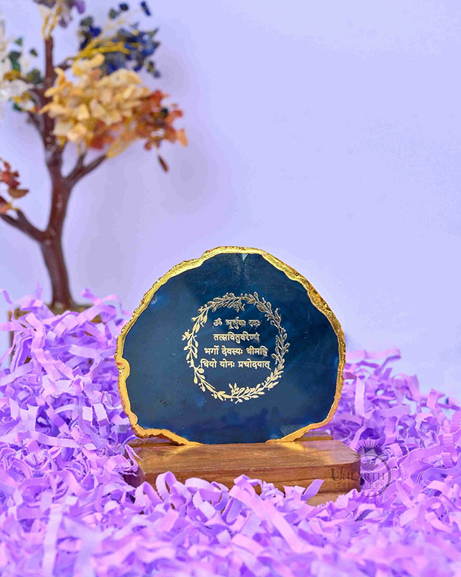 Agate-Plate-with-Gayatri-Mantra.jpg